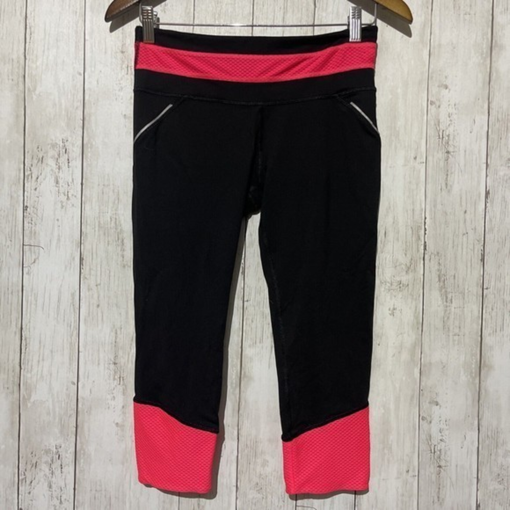 Mia Sport Small Capri Leggings Womens Black Pink Mesh Reflective Trim‎ Workout